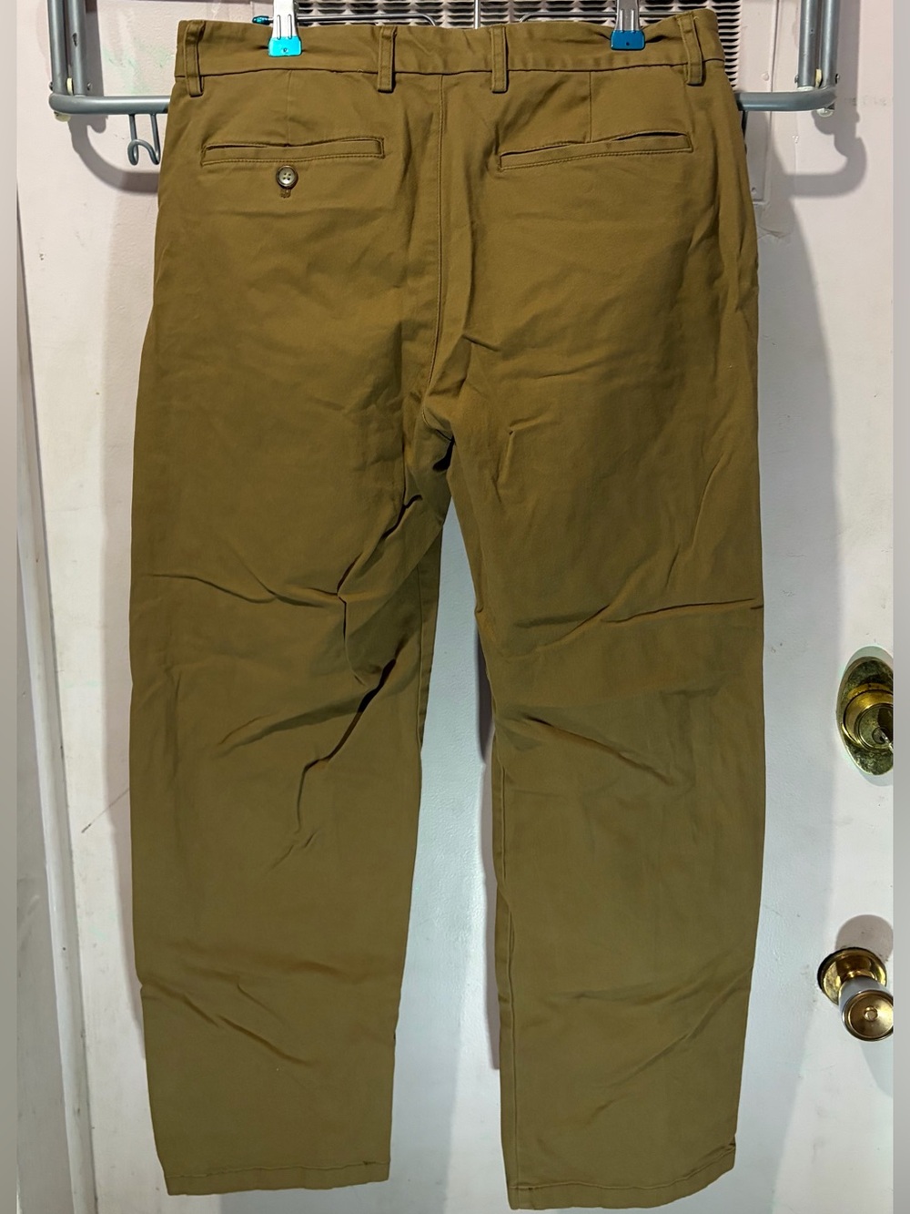 Old Navy Men's Chinos in Olive Green